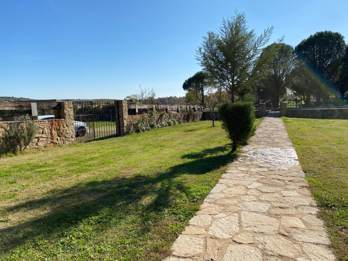 Casa Rural La Dehesa Cilleros Exterior foto